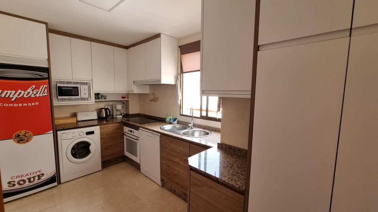 Atico Con Terraza Y 2 Habitaciones En Casco Antiguo Benidorm Exterior photo